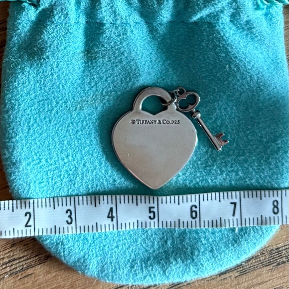 Tiffany & Co ‘Return to Tiffany’ Pendant with Key (Silver) - Picture 3 of 3